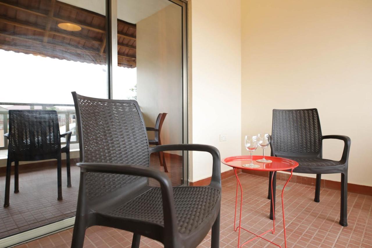 La Casa Baatsona Apts Sakumono Esterno foto