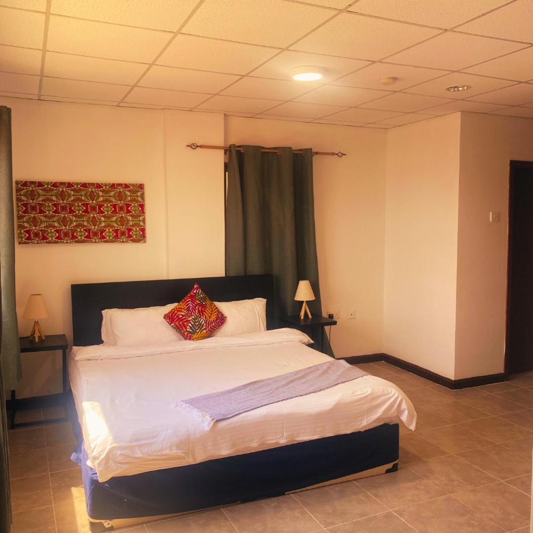 La Casa Baatsona Apts Sakumono Esterno foto