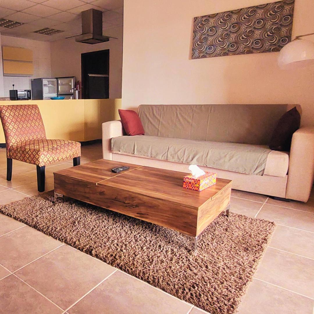La Casa Baatsona Apts Sakumono Esterno foto