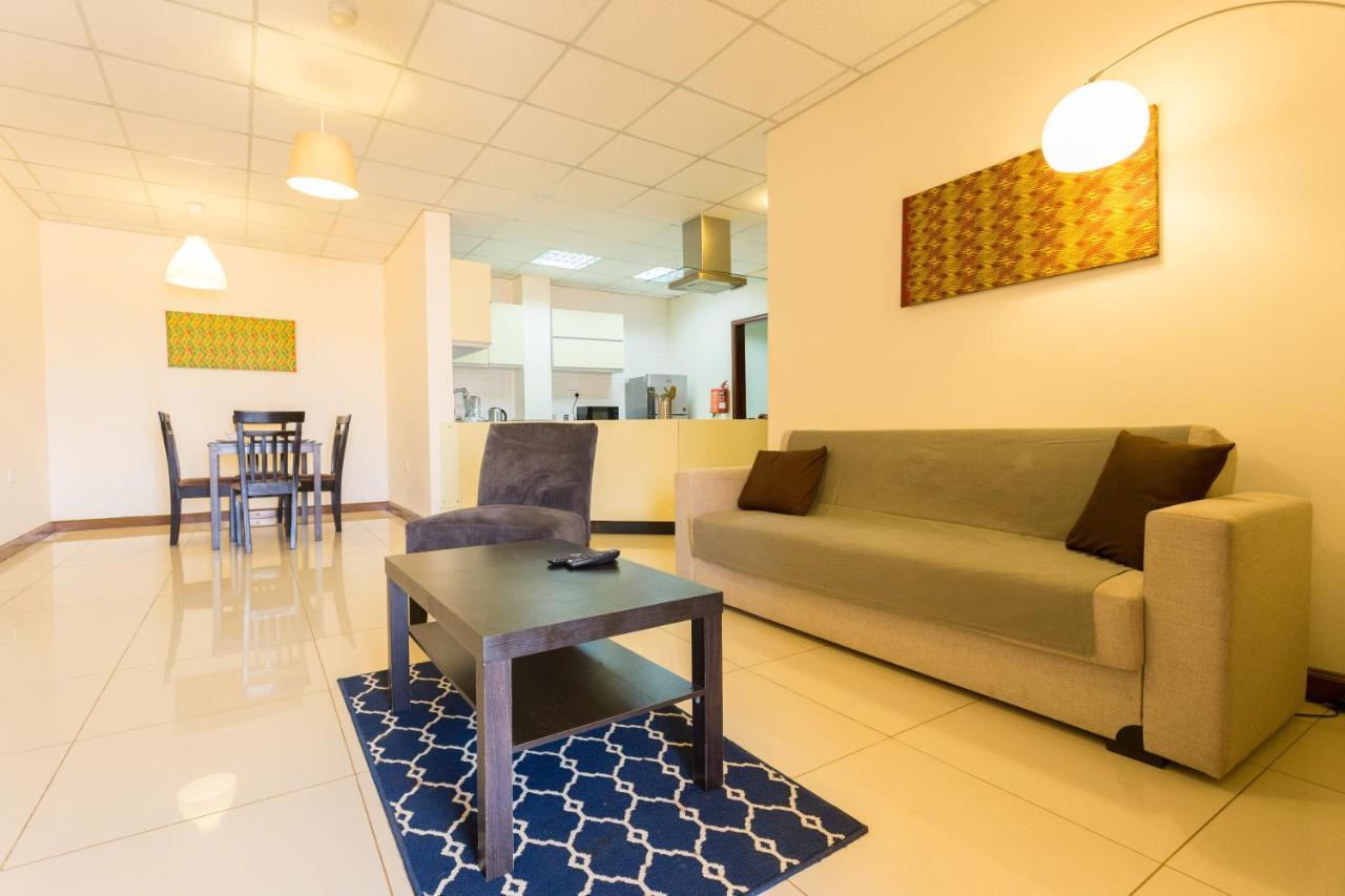 La Casa Baatsona Apts Sakumono Esterno foto