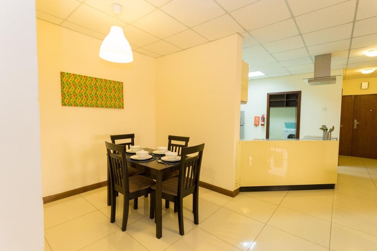 La Casa Baatsona Apts Sakumono Esterno foto