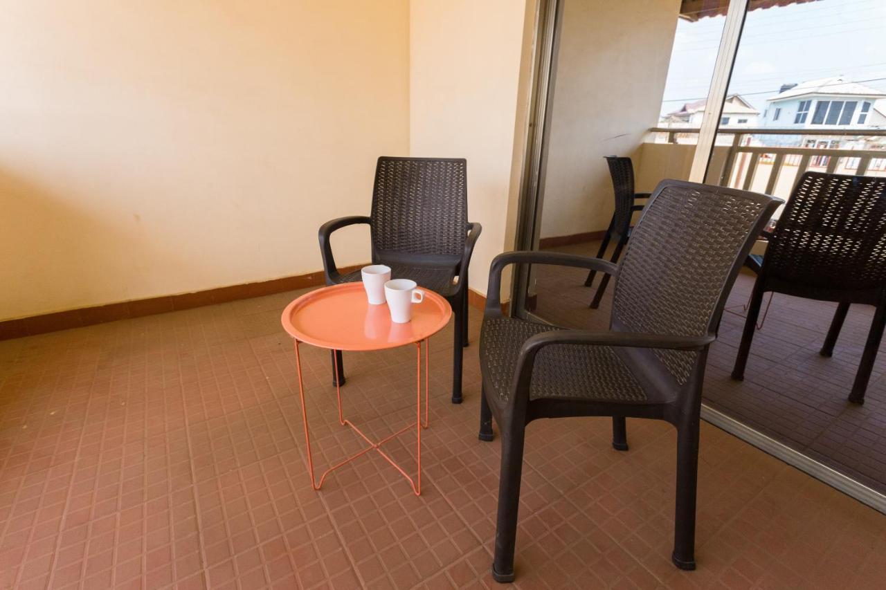 La Casa Baatsona Apts Sakumono Esterno foto